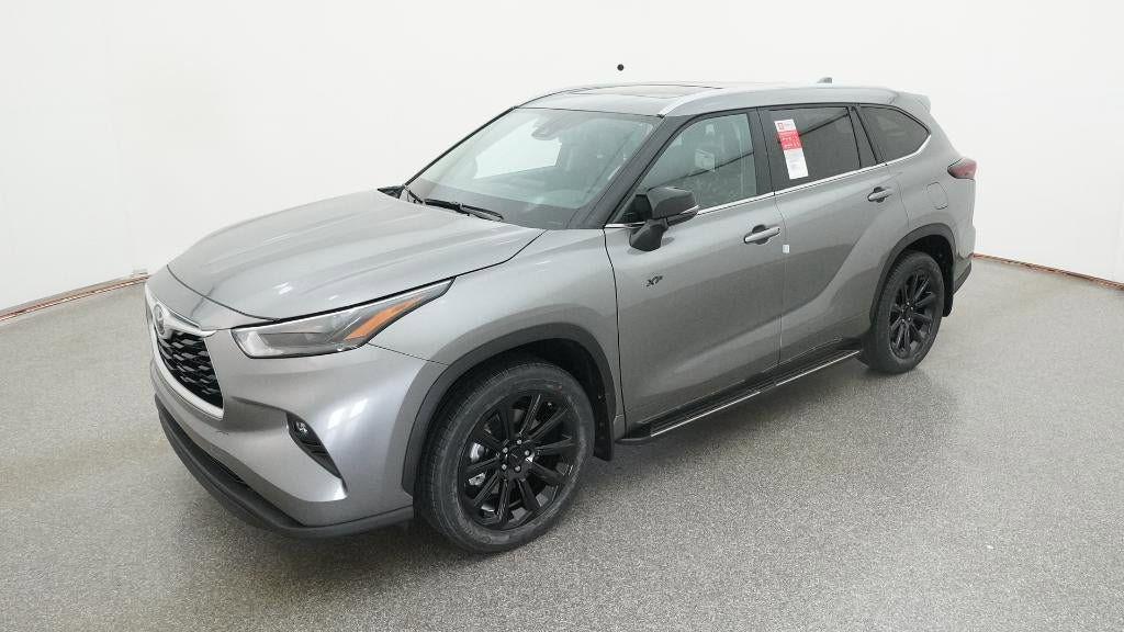 new 2026 Toyota Highlander car, priced at $53,416