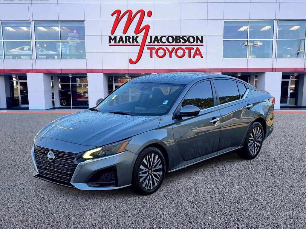used 2023 Nissan Altima car, priced at $19,680