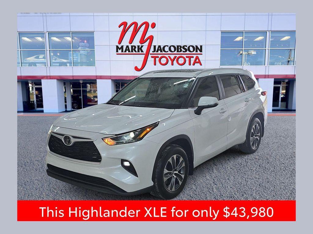 used 2024 Toyota Highlander car, priced at $44,678
