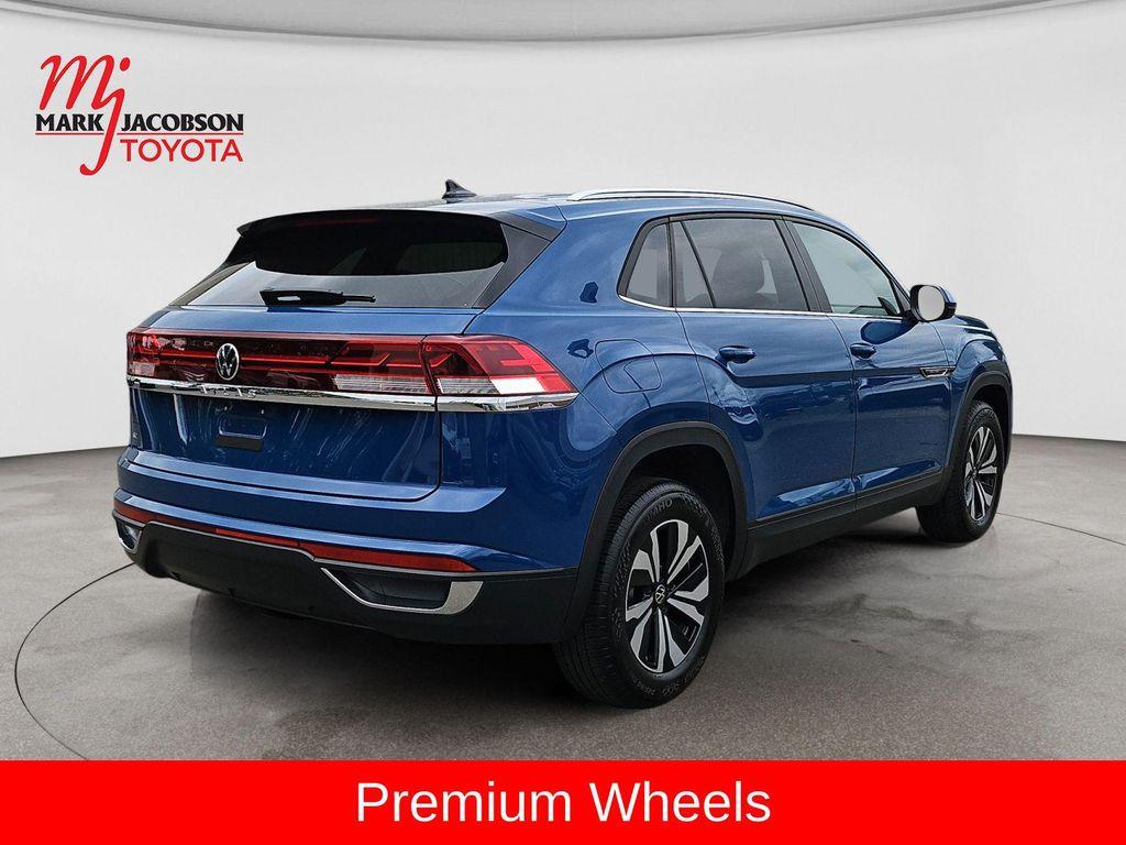 used 2025 Volkswagen Atlas Cross Sport car, priced at $31,678