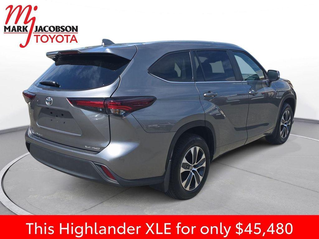 used 2025 Toyota Highlander car, priced at $45,278