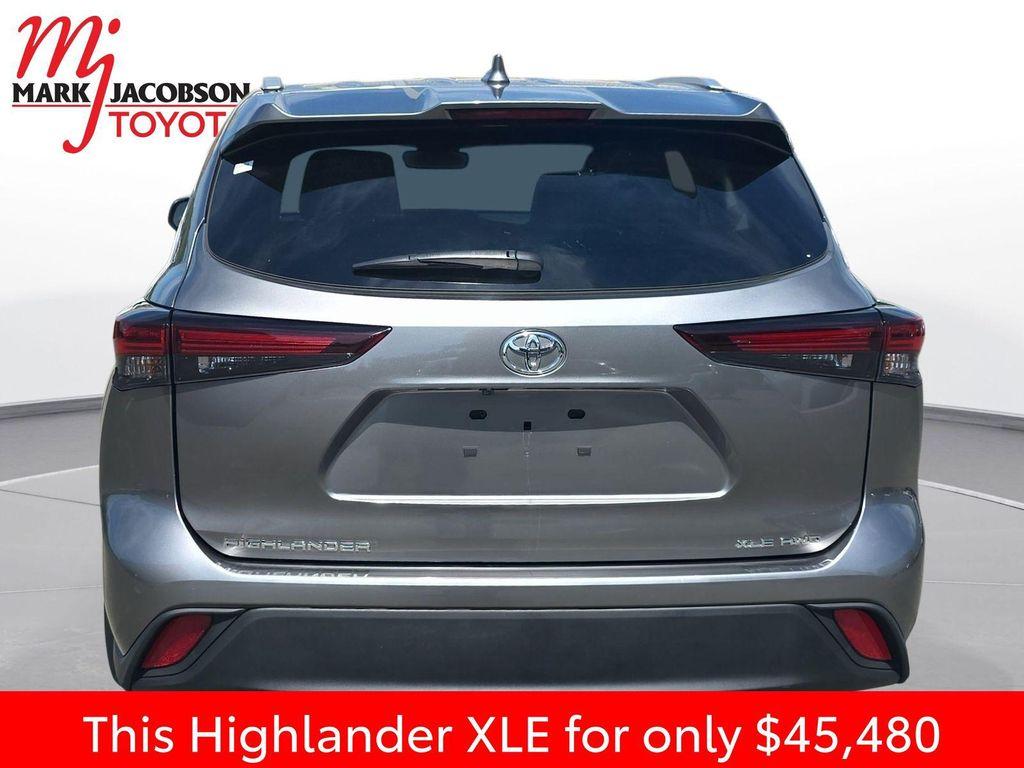used 2025 Toyota Highlander car, priced at $45,278