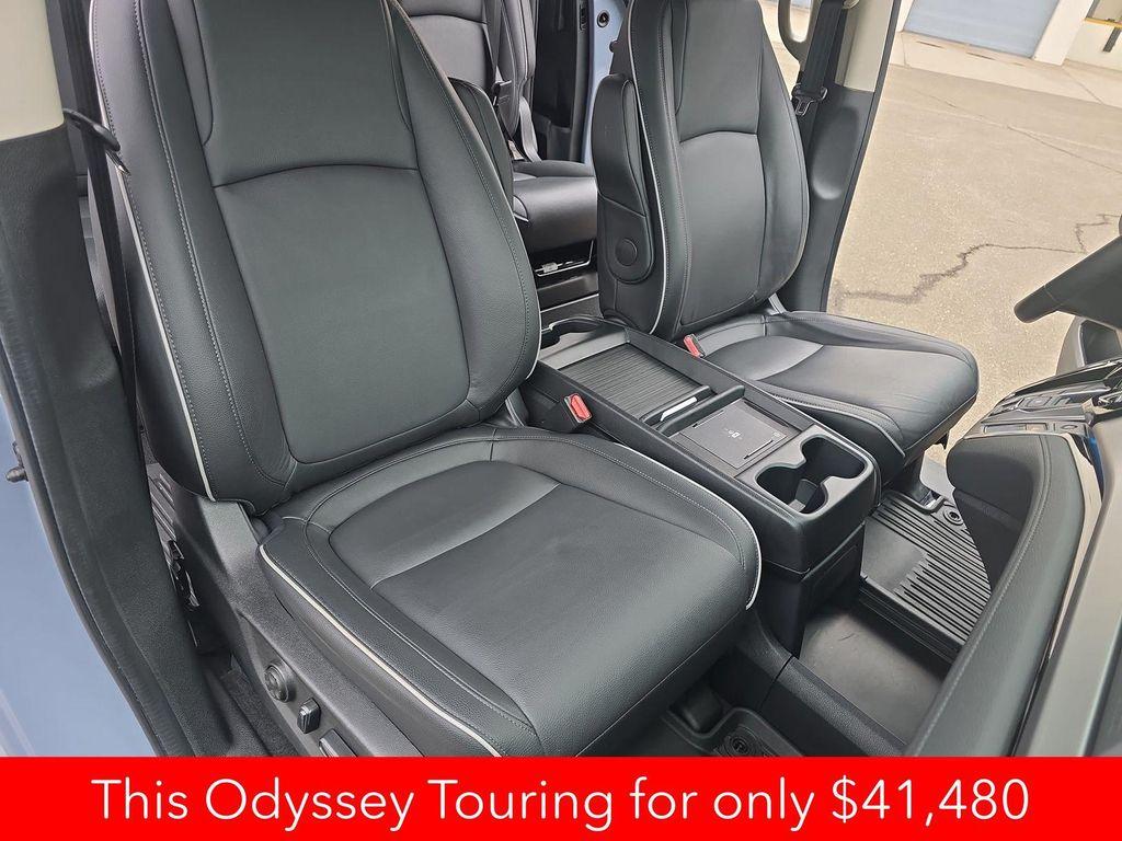 used 2025 Honda Odyssey car, priced at $41,480