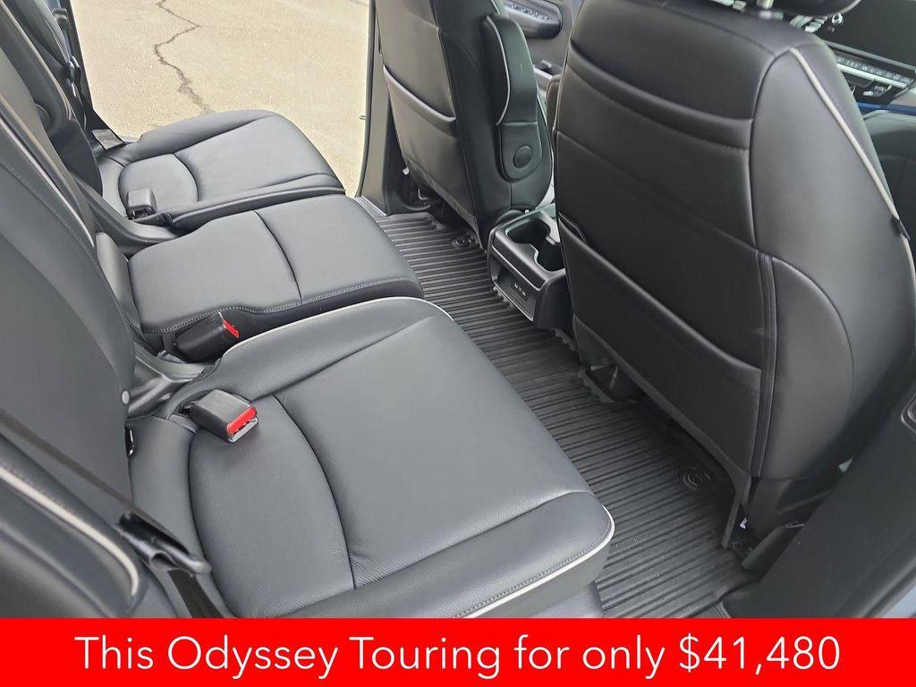 used 2025 Honda Odyssey car, priced at $41,480