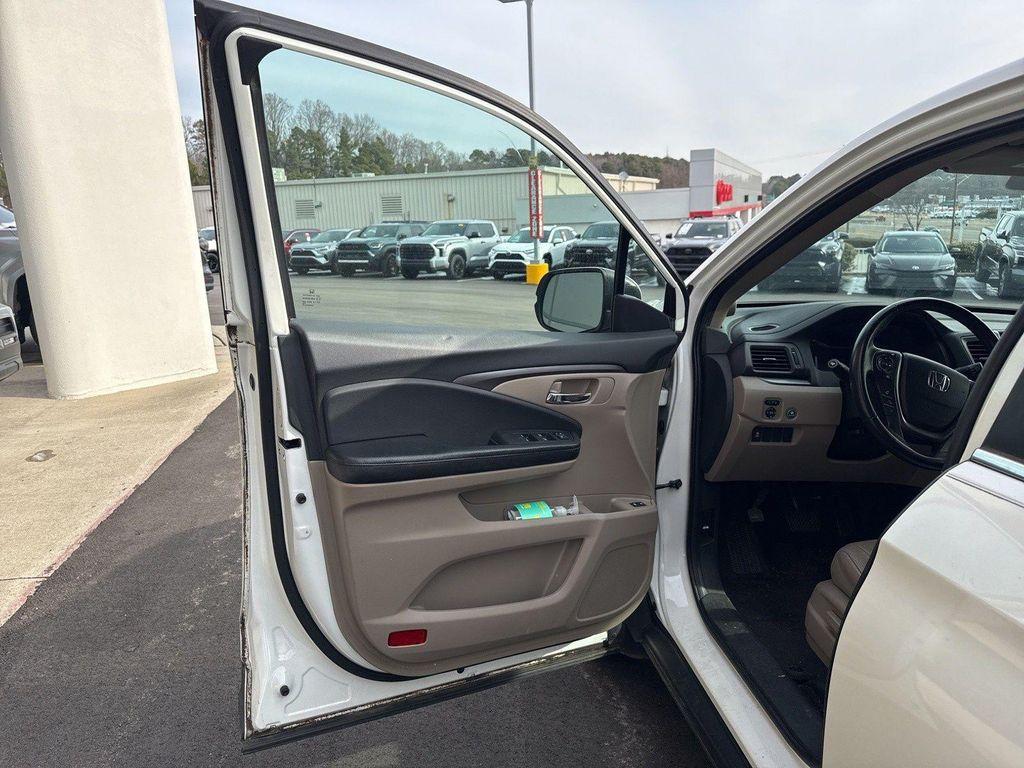 used 2016 Honda Pilot car, priced at $13,980