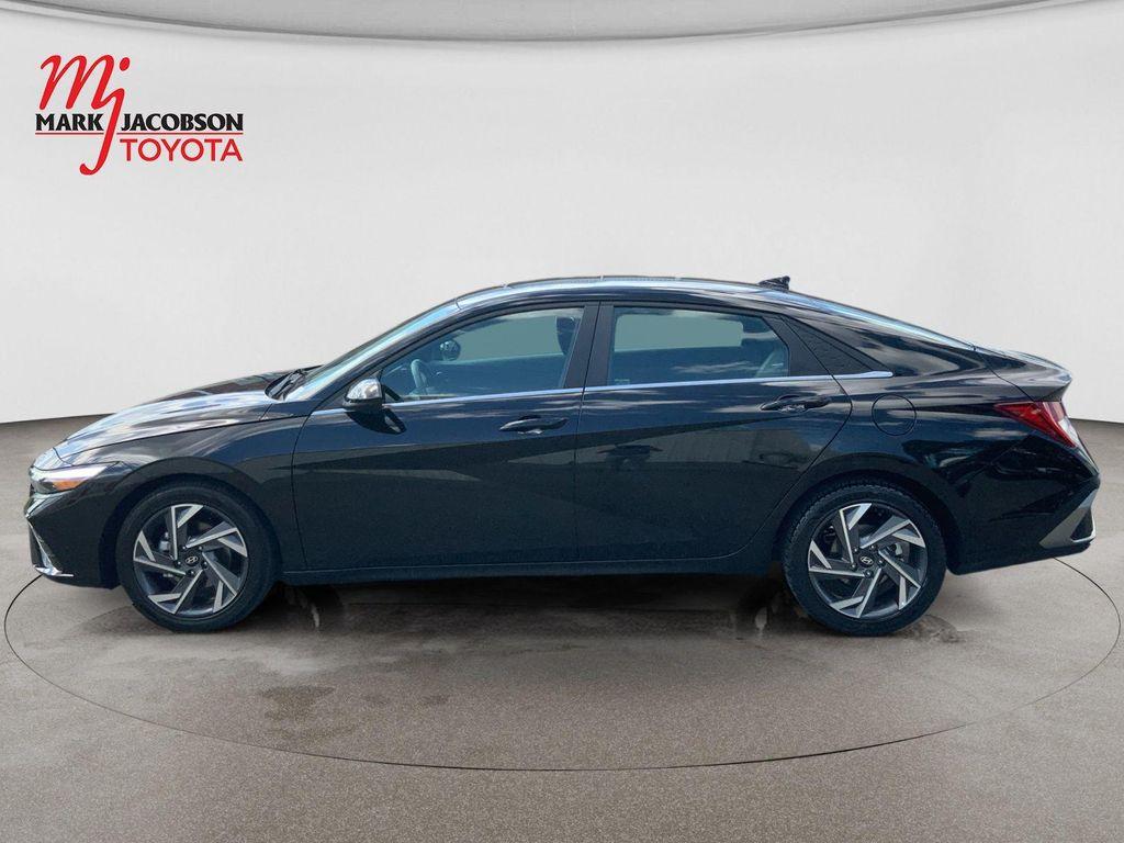 used 2025 Hyundai Elantra car, priced at $22,678