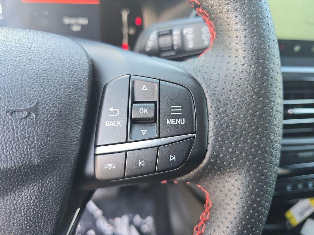used 2025 Ford Escape car, priced at $25,278
