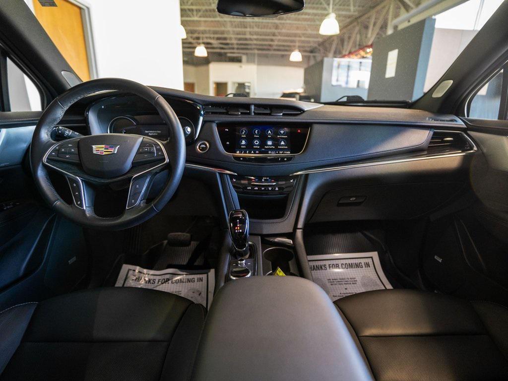 used 2023 Cadillac XT5 car, priced at $28,408