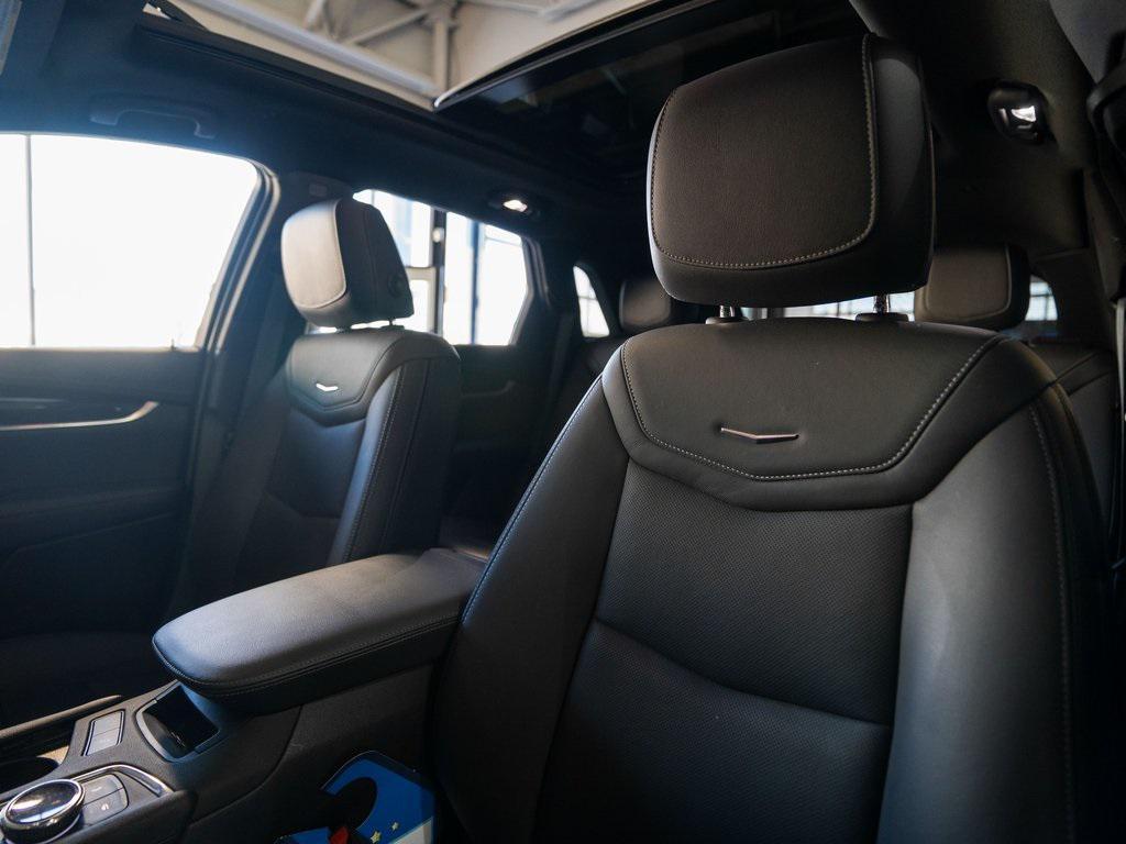 used 2023 Cadillac XT5 car, priced at $28,408