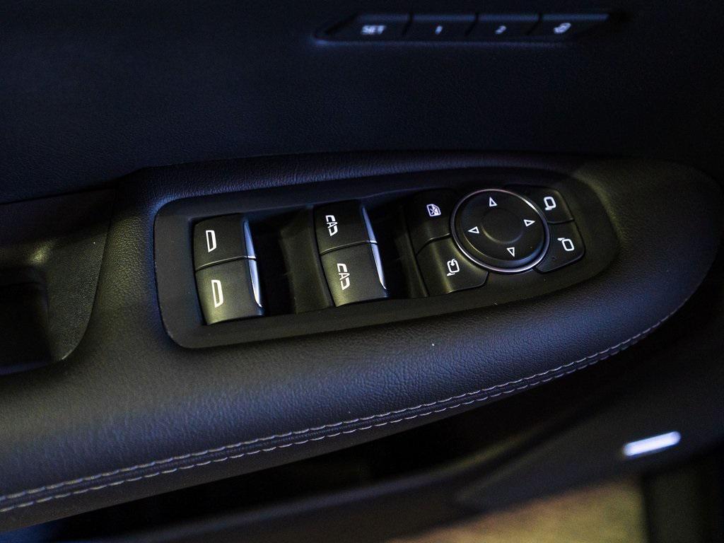 used 2023 Cadillac XT5 car, priced at $28,408