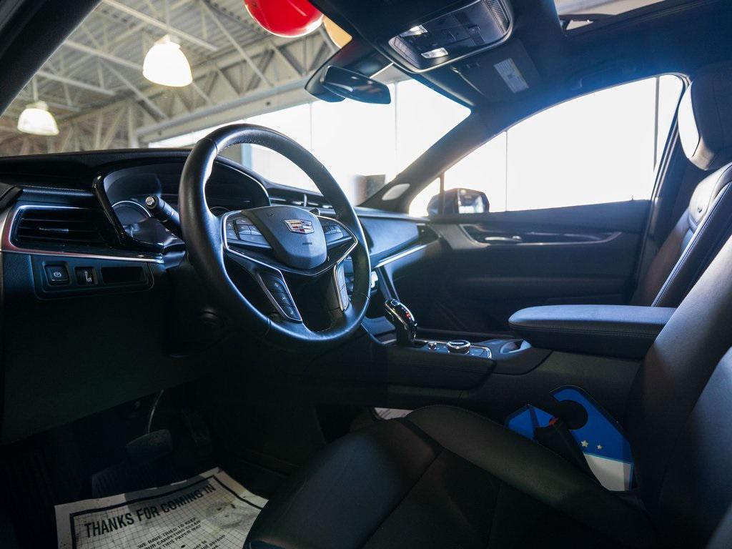 used 2023 Cadillac XT5 car, priced at $28,408