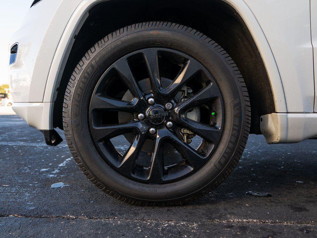 used 2020 Jeep Grand Cherokee car, priced at $21,784