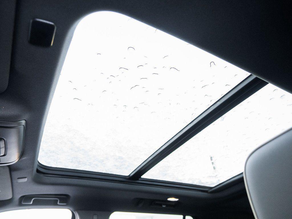 used 2024 GMC Yukon car, priced at $59,996