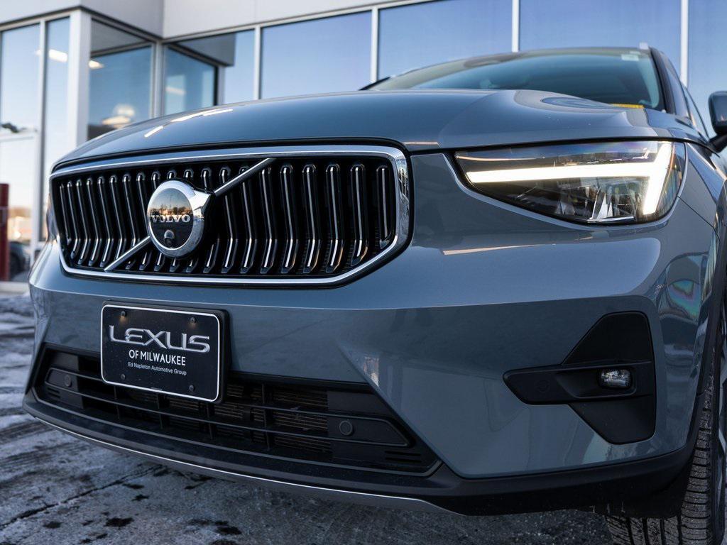 used 2023 Volvo XC40 car, priced at $30,308