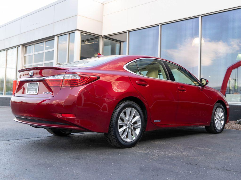 used 2013 Lexus ES 300h car, priced at $16,001
