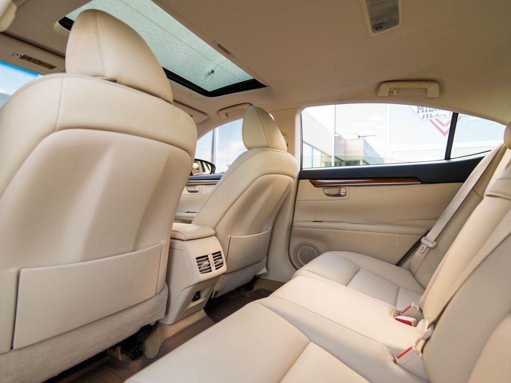 used 2013 Lexus ES 300h car, priced at $16,001