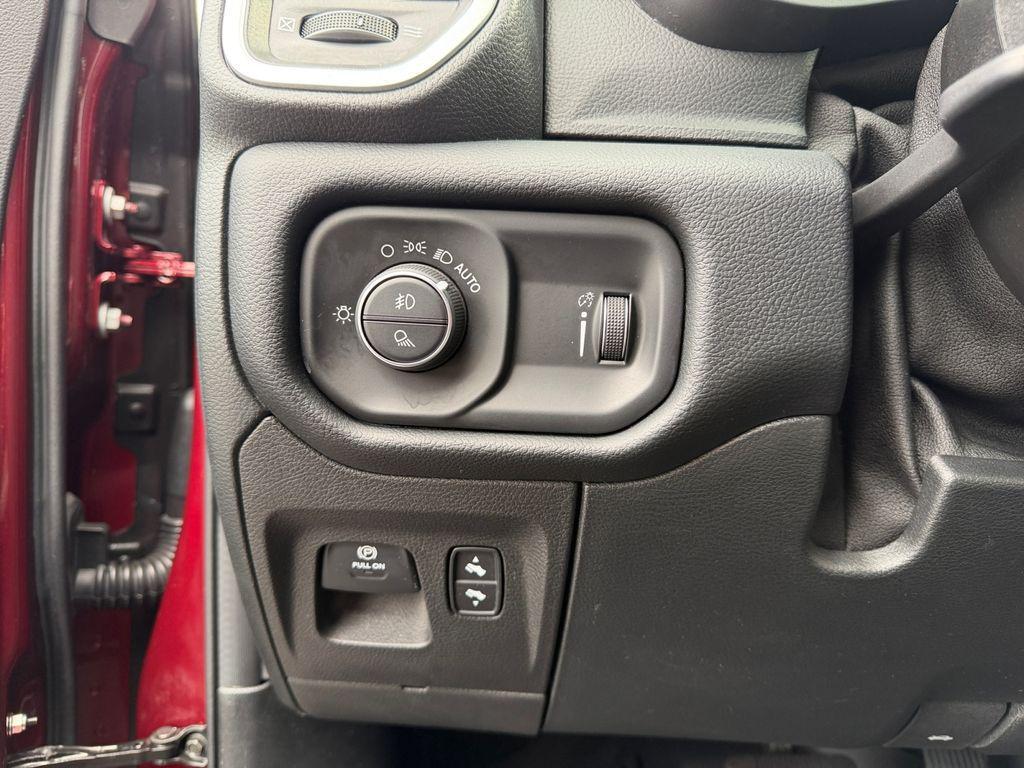 used 2021 Ram 1500 car, priced at $30,514