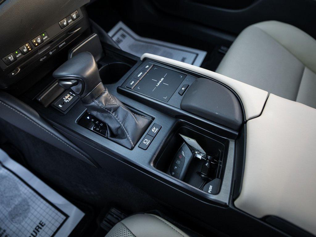 used 2020 Lexus ES 300h car, priced at $31,609