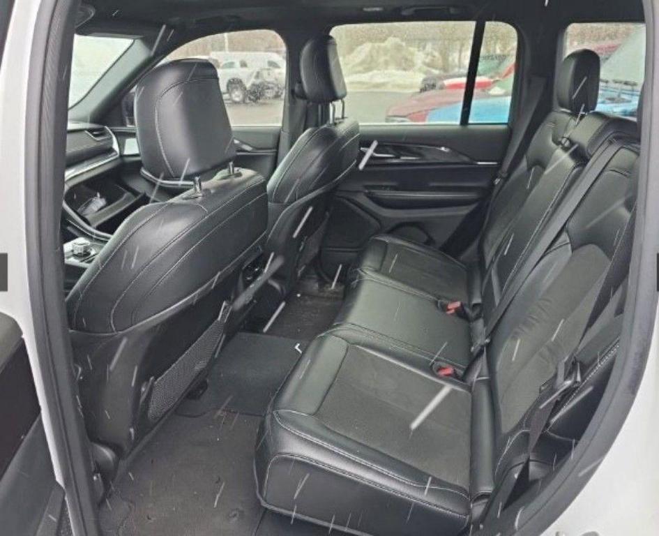 used 2023 Jeep Grand Cherokee car, priced at $28,754