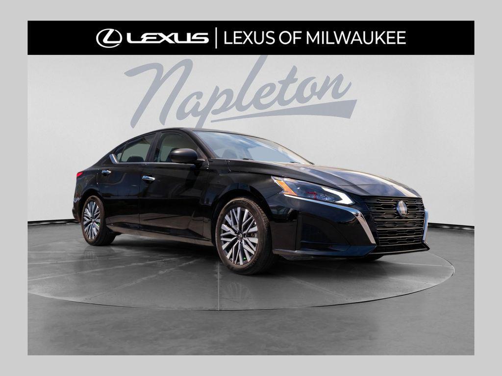used 2025 Nissan Altima car, priced at $21,961