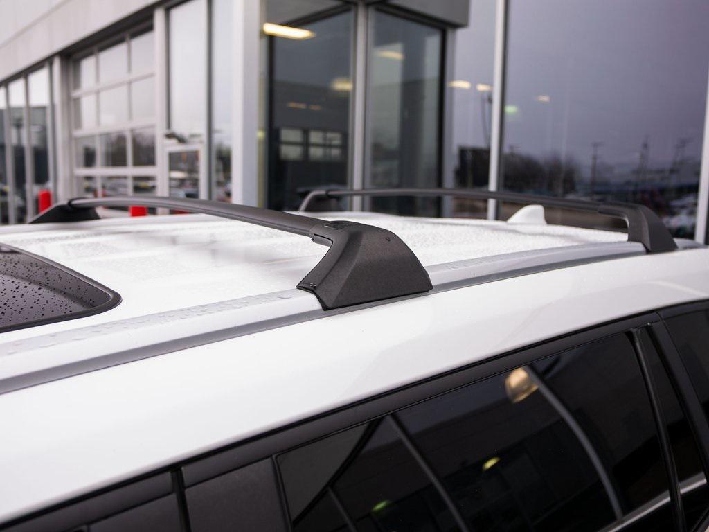 used 2023 Toyota Highlander car, priced at $28,784