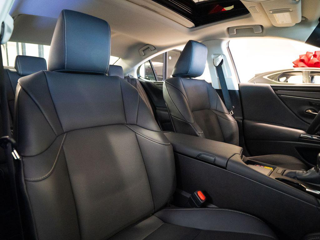 used 2024 Lexus ES 350 car, priced at $42,446