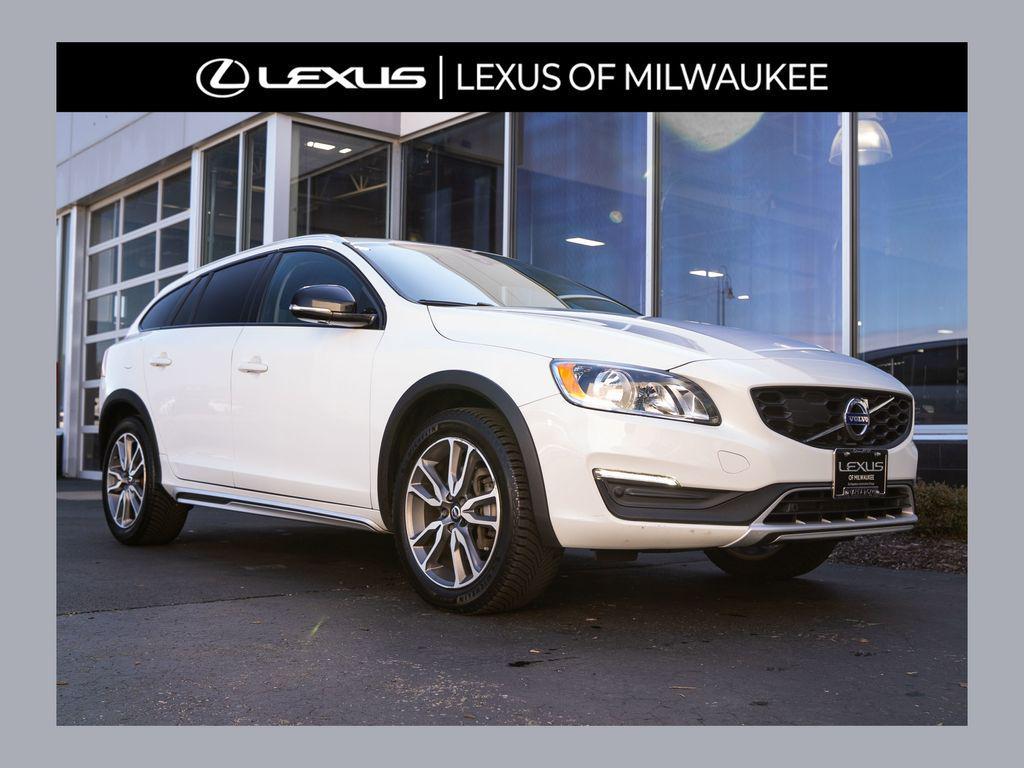 used 2018 Volvo V60 Cross Country car, priced at $12,349