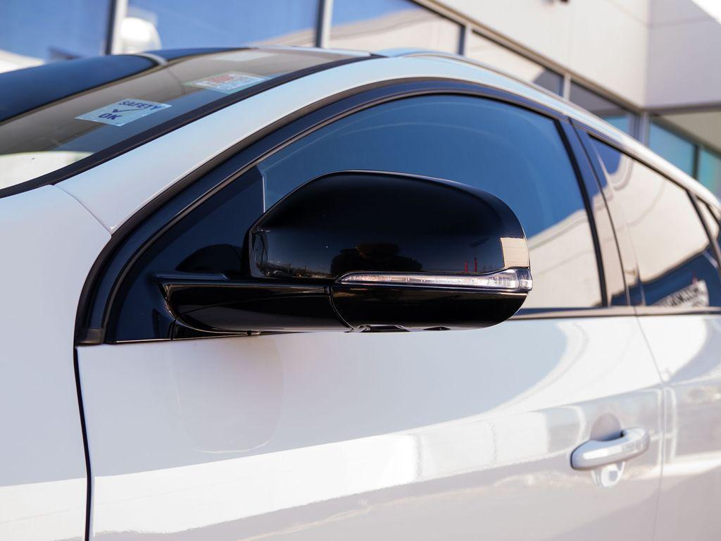 used 2018 Volvo V60 Cross Country car, priced at $12,349