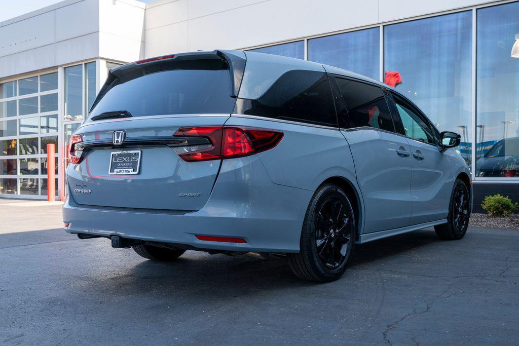 used 2024 Honda Odyssey car, priced at $38,108