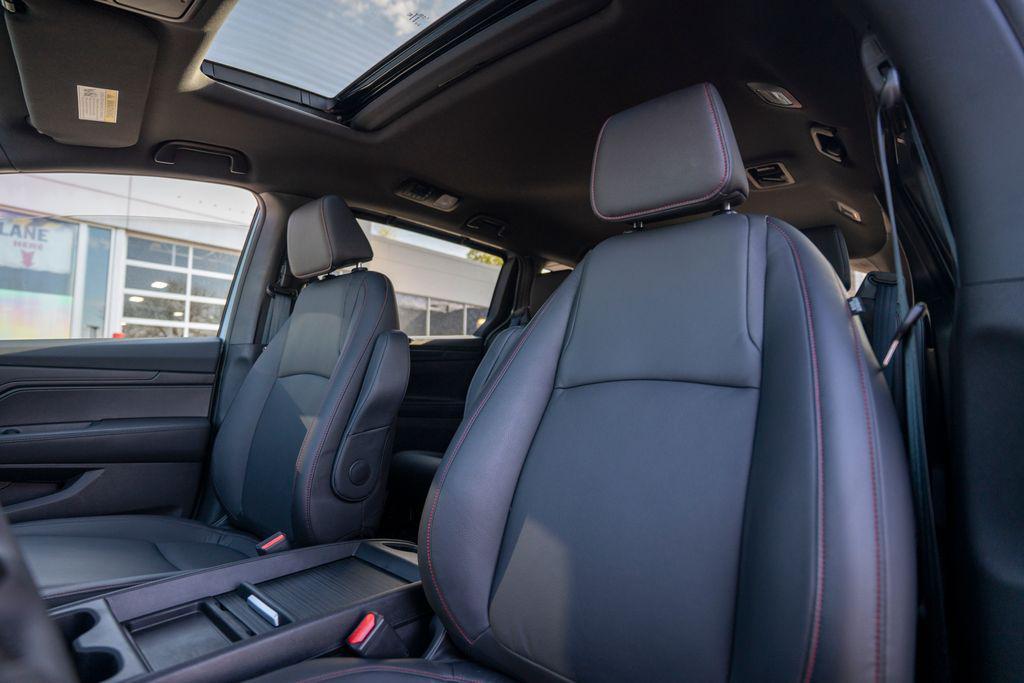 used 2024 Honda Odyssey car, priced at $38,108