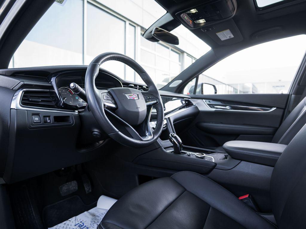 used 2022 Cadillac XT6 car, priced at $25,708