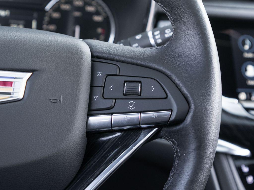 used 2022 Cadillac XT6 car, priced at $25,708