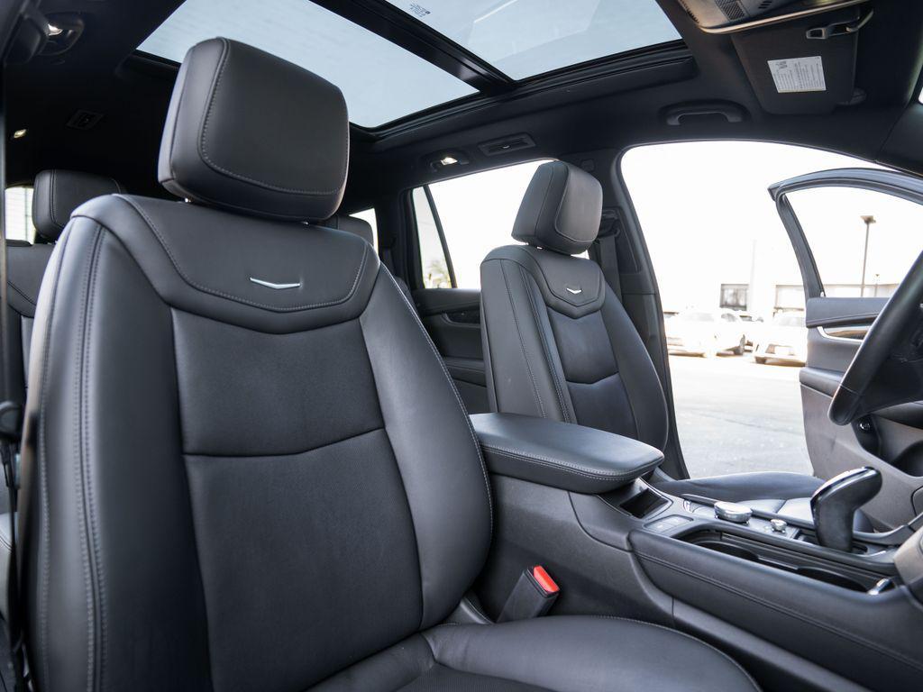 used 2022 Cadillac XT6 car, priced at $25,708