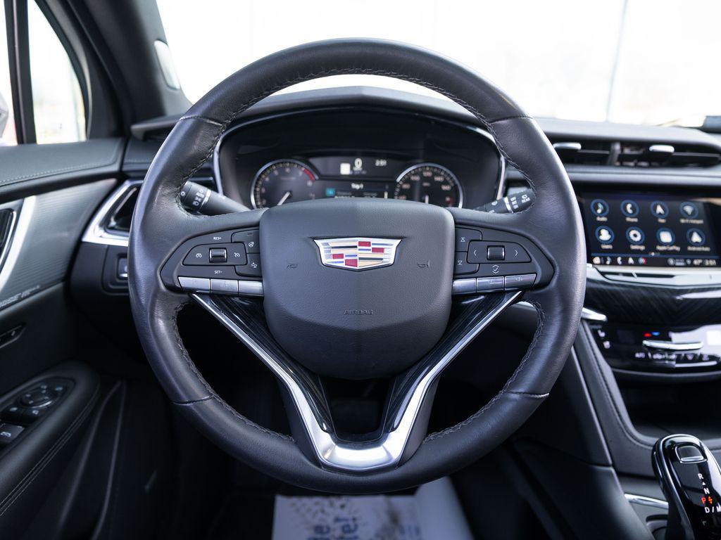 used 2022 Cadillac XT6 car, priced at $25,708