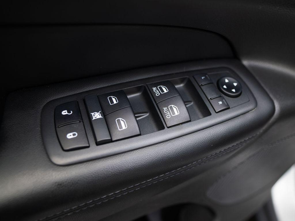 used 2021 Jeep Grand Cherokee car, priced at $20,337