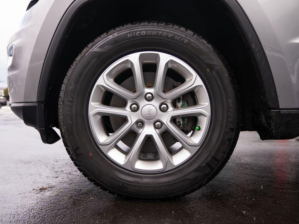 used 2021 Jeep Grand Cherokee car, priced at $20,337