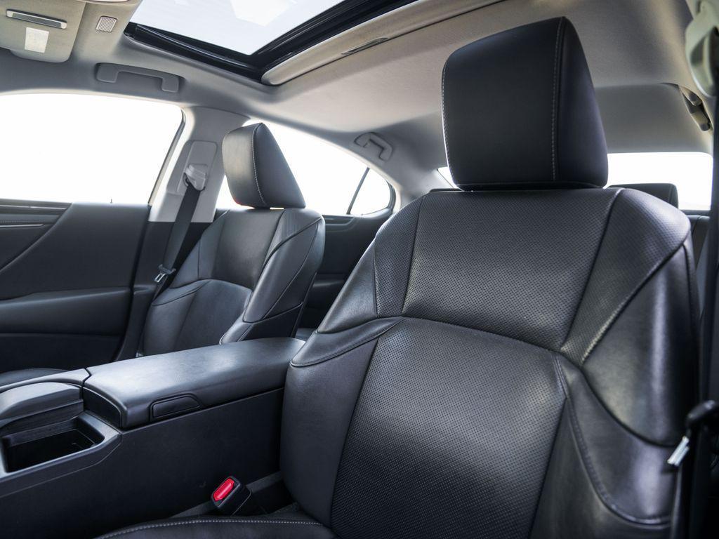 used 2021 Lexus ES 350 car, priced at $29,987