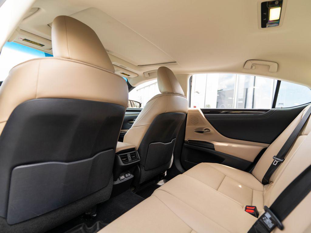 used 2020 Lexus ES 350 car, priced at $31,017