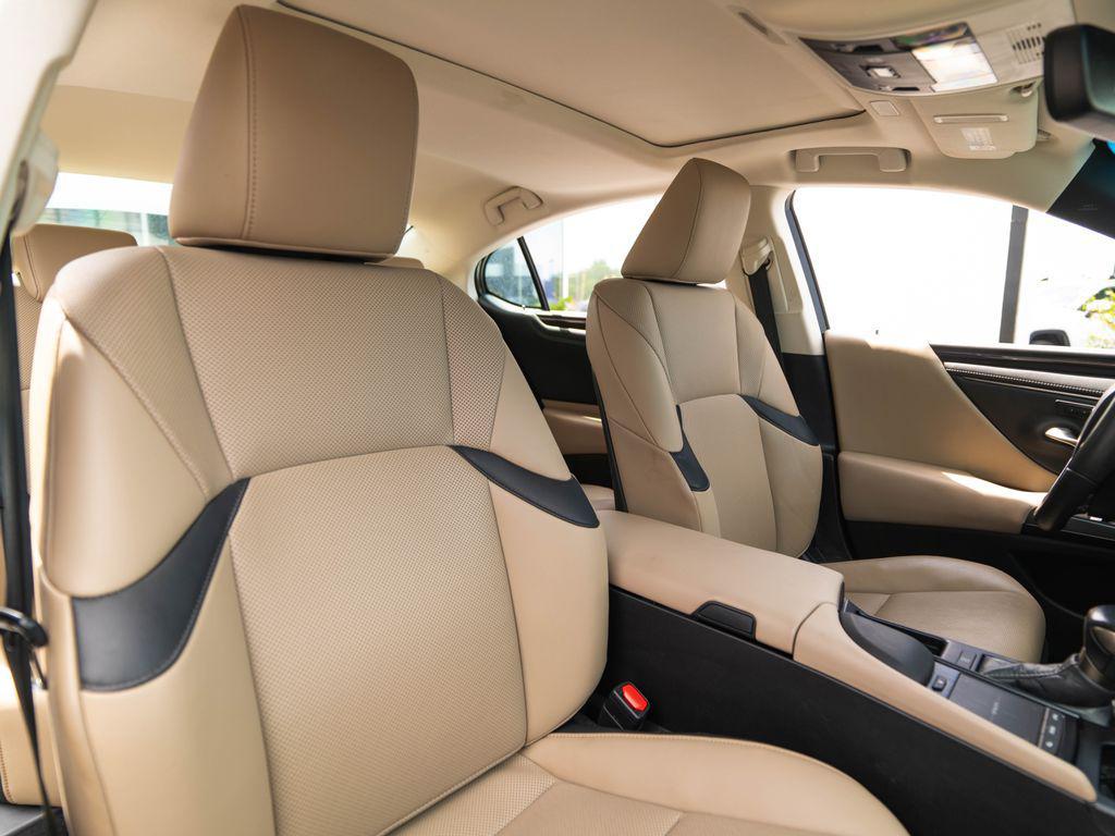 used 2020 Lexus ES 350 car, priced at $31,017