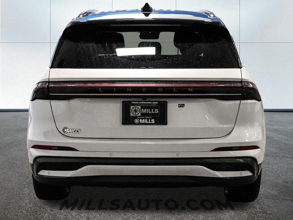 new 2026 Lincoln Nautilus car, priced at $69,658