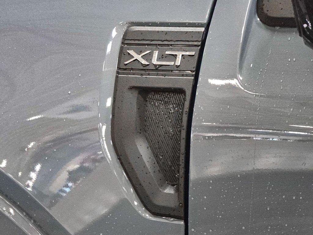 new 2025 Ford Maverick car, priced at $32,218