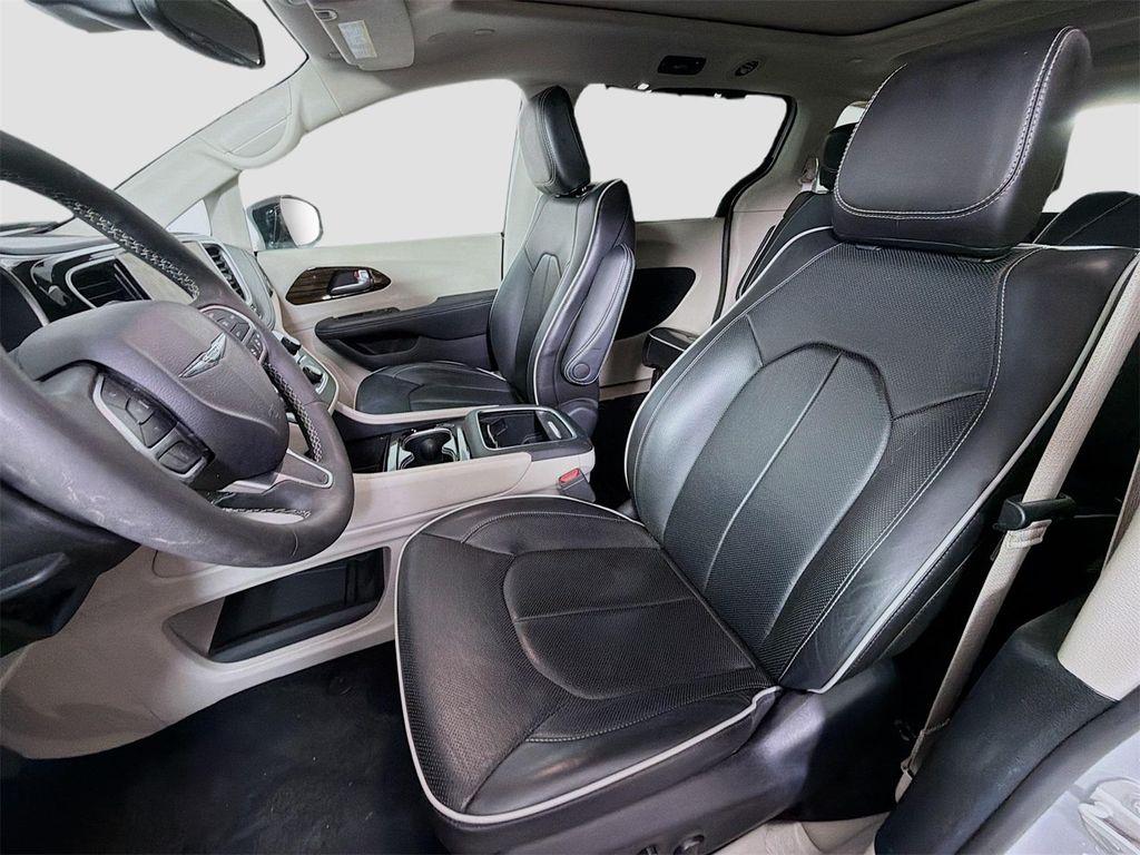 used 2024 Chrysler Pacifica car, priced at $36,214