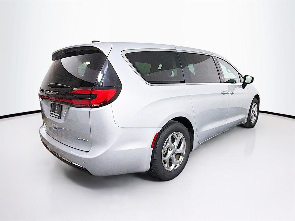 used 2024 Chrysler Pacifica car, priced at $36,214