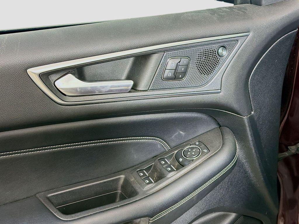 used 2022 Ford Edge car, priced at $28,564