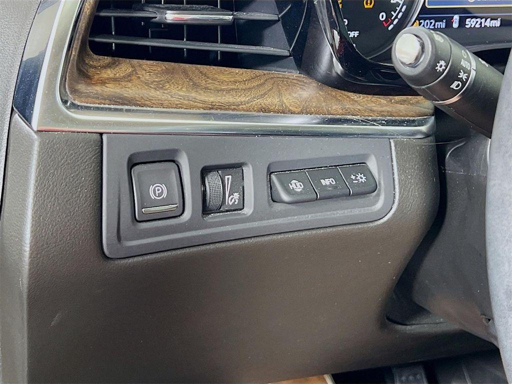 used 2023 Cadillac XT5 car, priced at $29,654