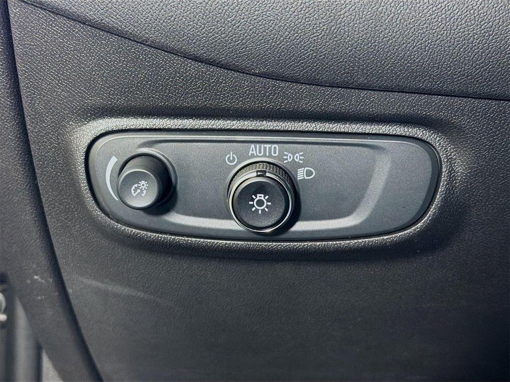 used 2024 Chevrolet Equinox car, priced at $22,320