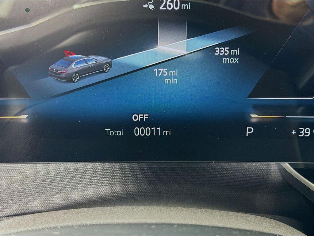 new 2026 BMW i7 car, priced at $137,480