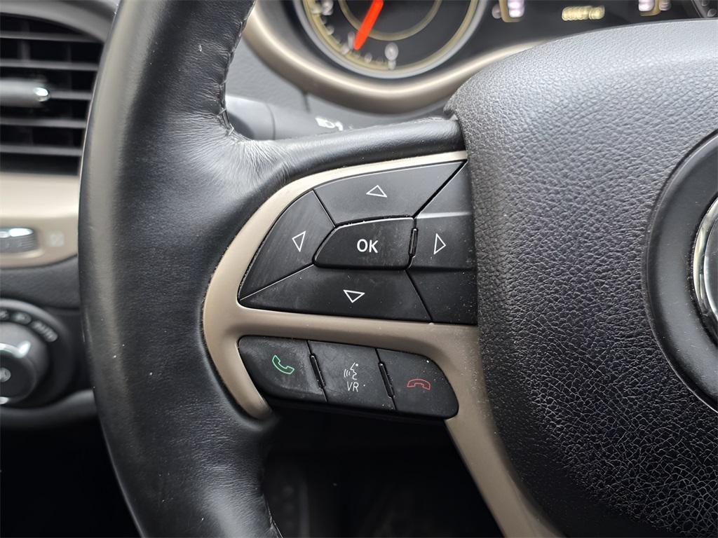 used 2016 Jeep Cherokee car, priced at $10,766