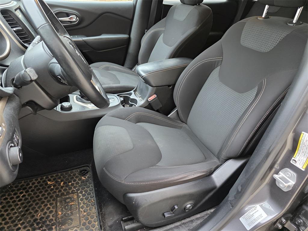 used 2016 Jeep Cherokee car, priced at $10,766