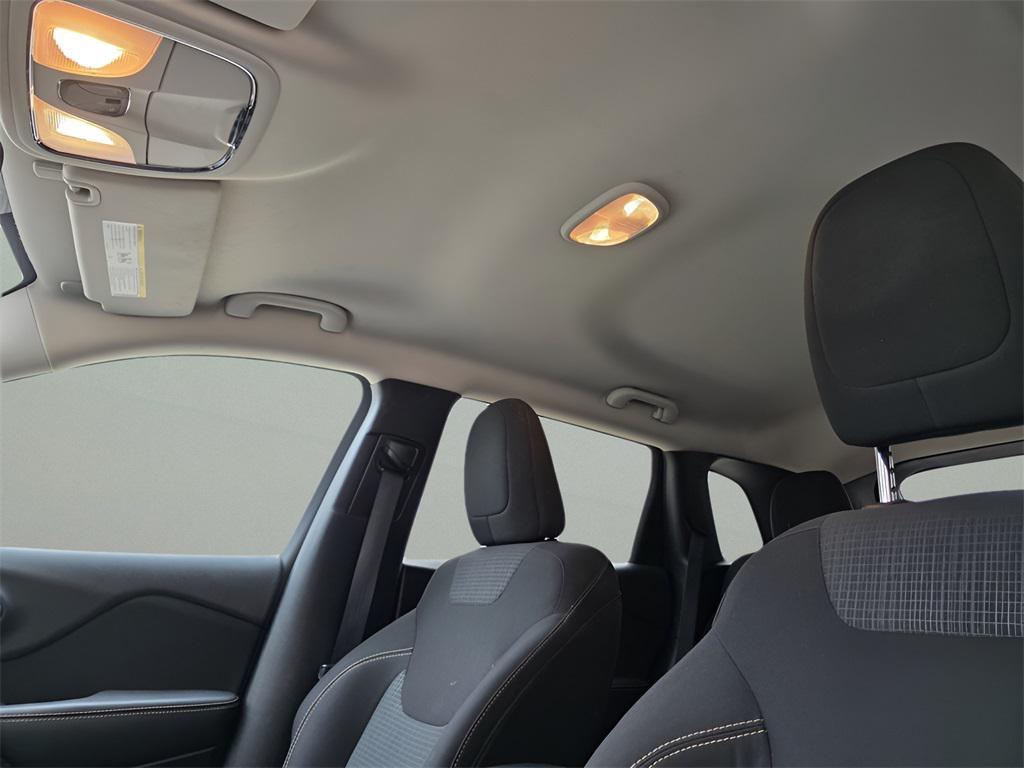 used 2016 Jeep Cherokee car, priced at $10,766